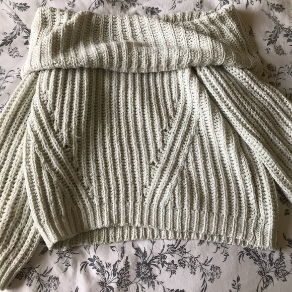 Off the shoulder chunky knit sweater - Picture 2 of 3